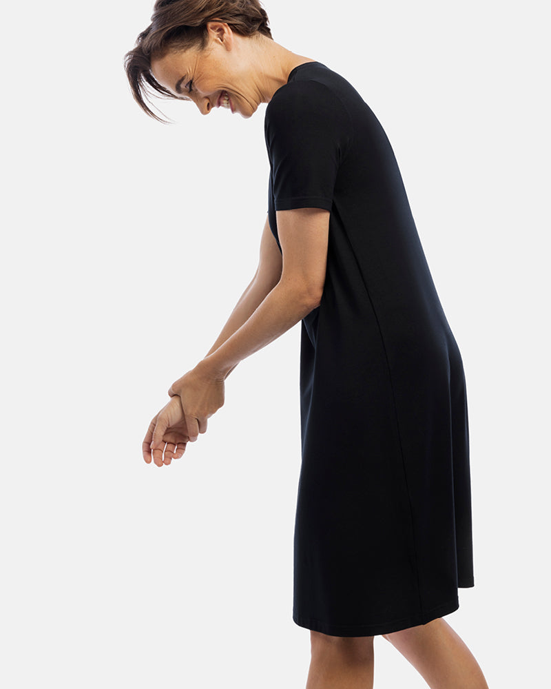 LILJANA Rundhals Kurzarm-Shirtkleid
