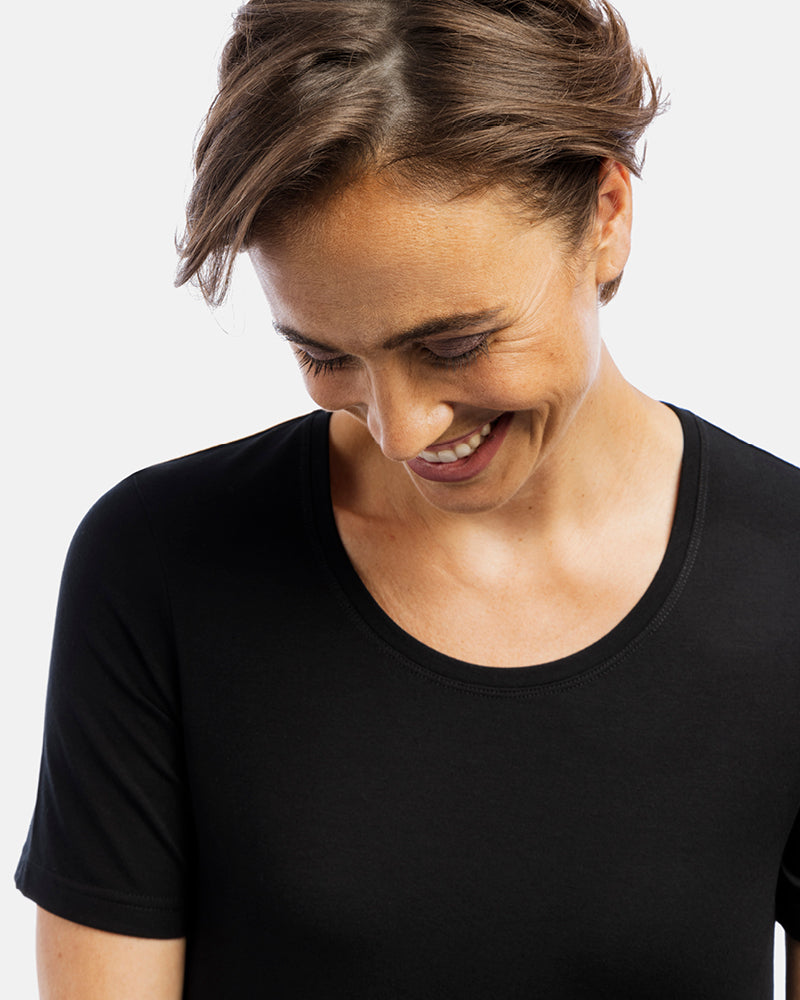 LILJANA Rundhals Kurzarm-Shirtkleid