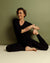 Frau Yoga-Pose, Tunika Emily, Leggings Frieda, Farbe schwarz